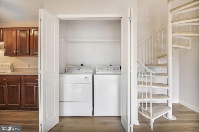 4100 Monument Ct Unit 302, Fairfax, VA 22033 - laundry area featuring separate washer and dryer and dark wood-type flooring