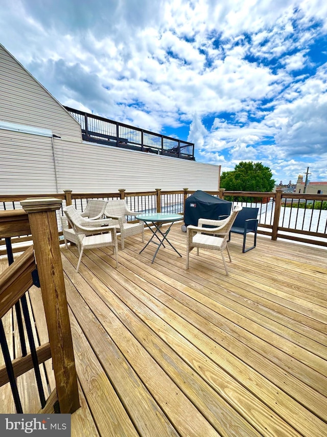 2714 Fait Ave, Baltimore, MD 21224 - view of deck