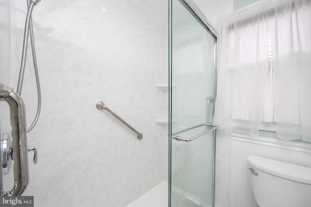 13 Briarcliff Rd, Marlton, NJ 08053 - full bathroom featuring a shower with door and toilet