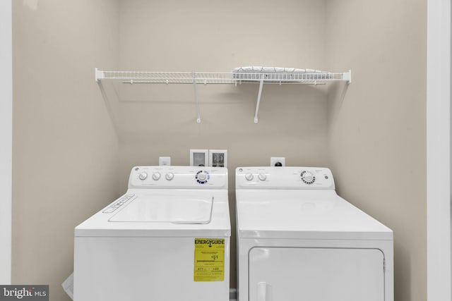 538 Copley Pl Unit 1-A, Gaithersburg, MD 20878 - washroom with washing machine and clothes dryer