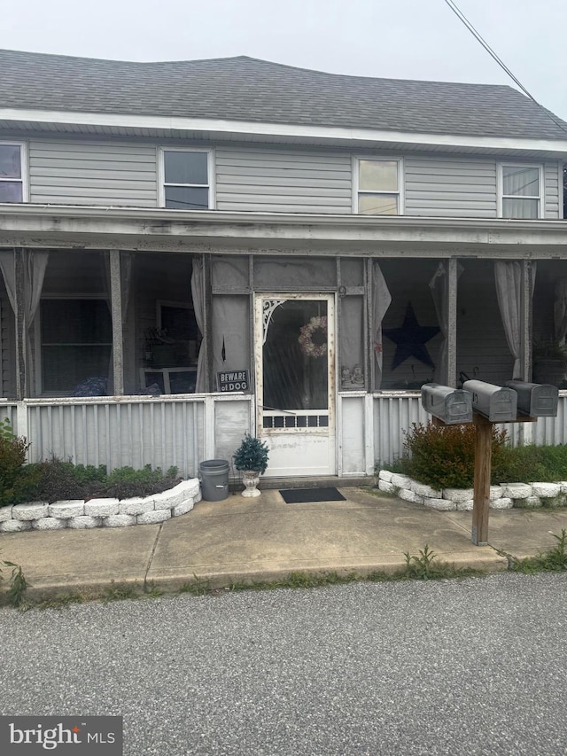 9 Knox St, Frankford, DE 19945 - view of front of home featuring a shingled roof