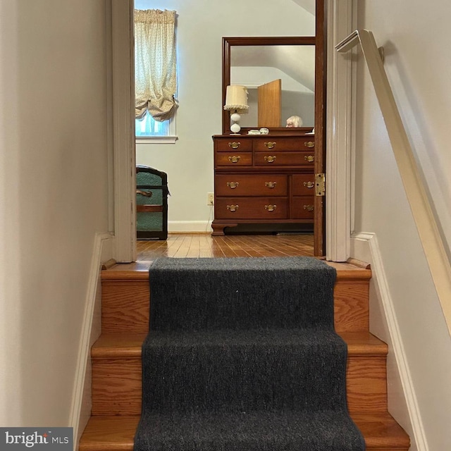 603 Jefferson Blvd, Reading, PA 19609 - stairway featuring wood finished floors and baseboards