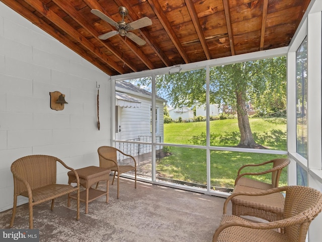 1229 7 Oaks Rd, Halethorpe, MD 21227 - sunroom with ceiling fan