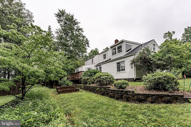 5632 Glenwood Dr, Alexandria, VA 22310 - view of yard featuring a deck