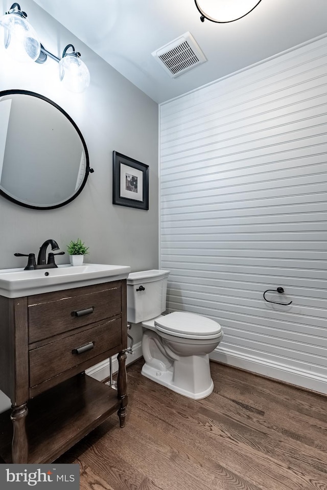 5632 Glenwood Dr, Alexandria, VA 22310 - bathroom featuring wood finished floors and vanity