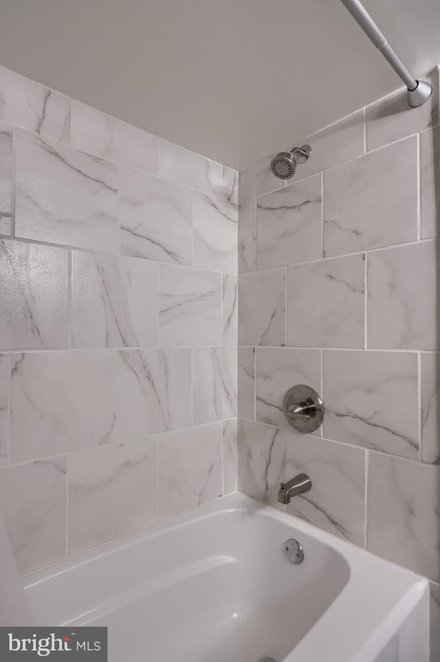 616 New Holland Ave, Lancaster, PA 17602 - bathroom featuring shower / tub combination