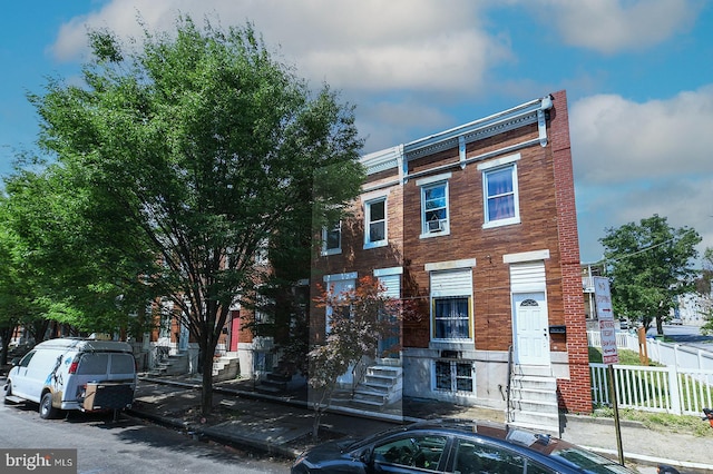 538 N Lakewood Ave, Baltimore, MD 21205 - townhome / multi-family property featuring entry steps
