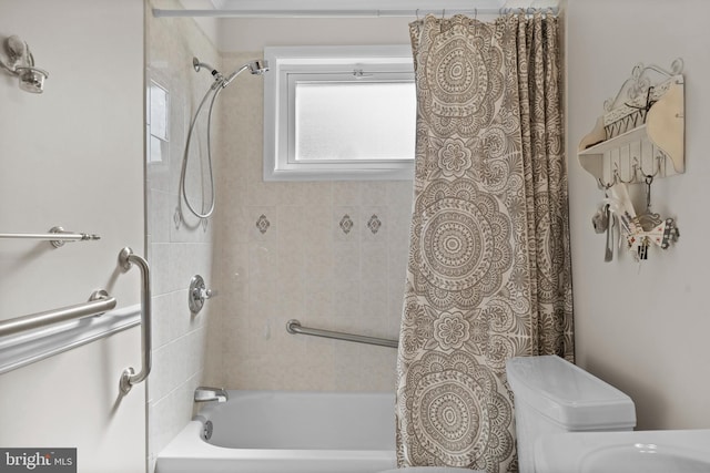10004 Farrar Ct, Cheltenham, MD 20623 - full bath with shower / bath combo with shower curtain and toilet