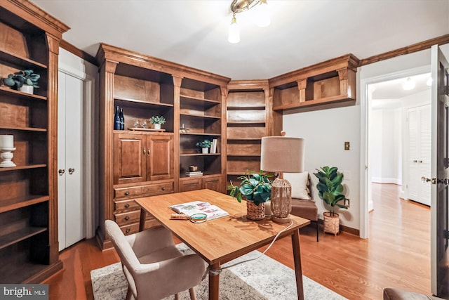 955 26th St NW Unit 512, Washington, DC 20037 - home office with wood finished floors