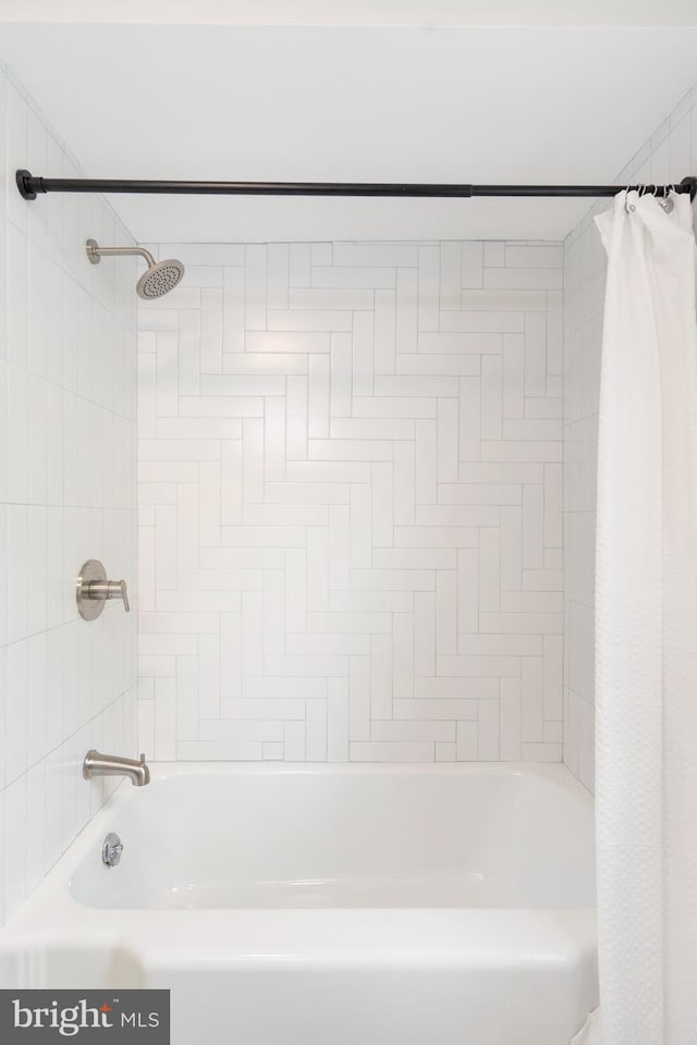 517 Worcester, Towson, MD 21286 - bathroom with shower / bath combo