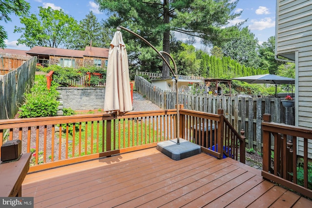 19918 Wyman Way, Germantown, MD 20874 - wooden terrace featuring a fenced backyard