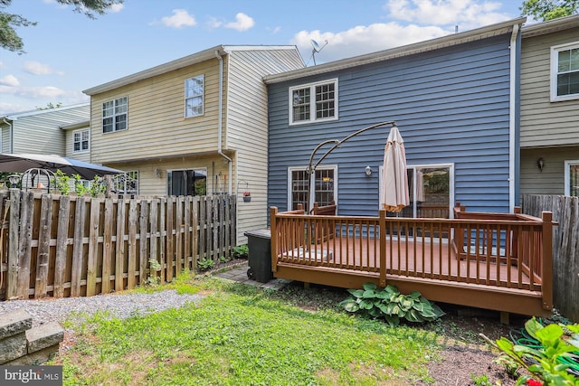 19918 Wyman Way, Germantown, MD 20874 - back of property with a wooden deck