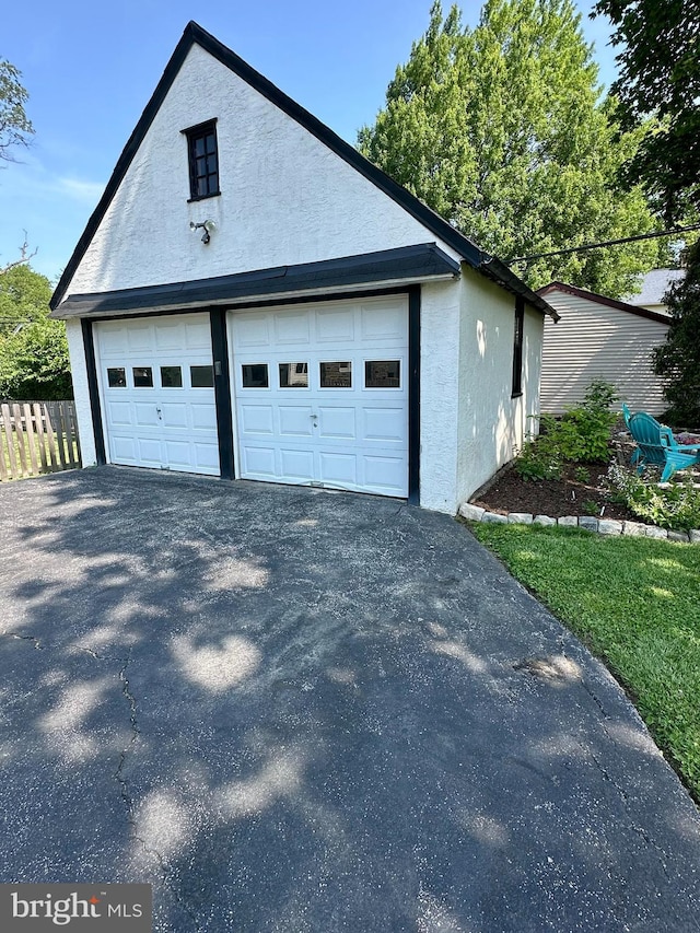 647 Aronimink Pl, Drexel Hill, PA 19026 - view of detached garage