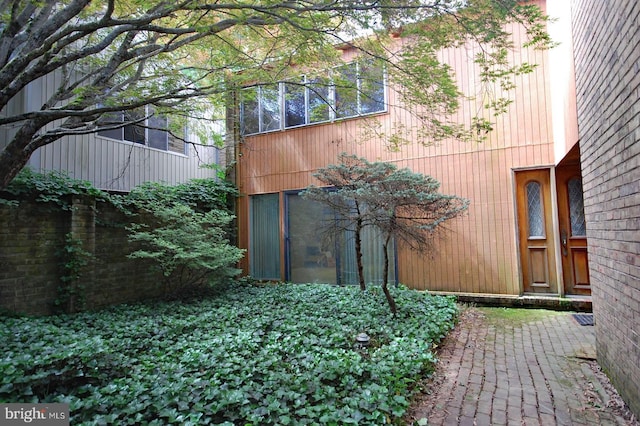 19104 Roman Way, Gaithersburg, MD 20886 - view of side of home