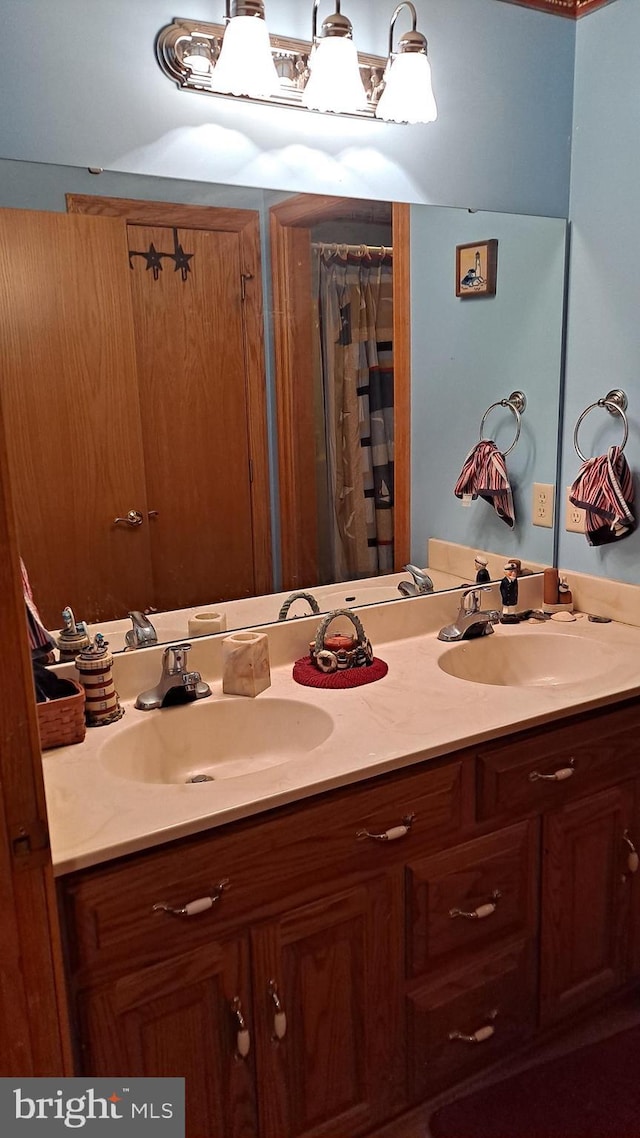 711 Tristan Trl, Chambersburg, PA 17202 - full bathroom featuring double vanity
