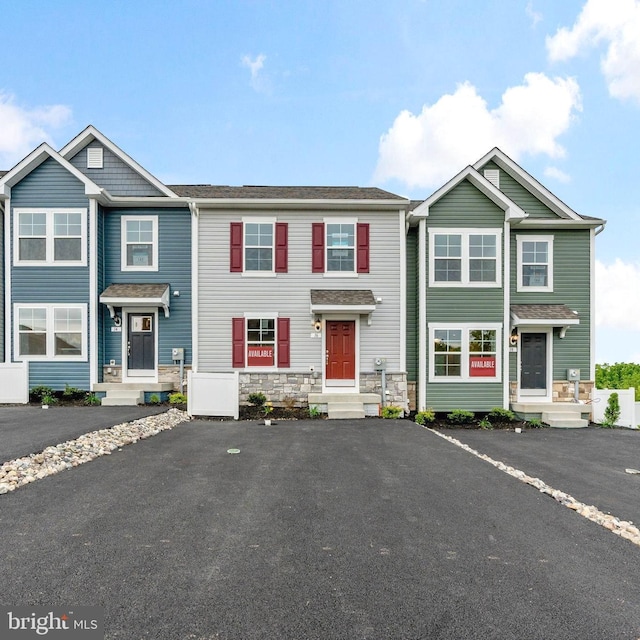 16 Angus Dr, Hanover, PA 17331 - townhome / multi-family property with stone siding