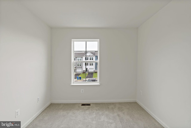 16 Angus Dr, Hanover, PA 17331 - carpeted spare room featuring baseboards