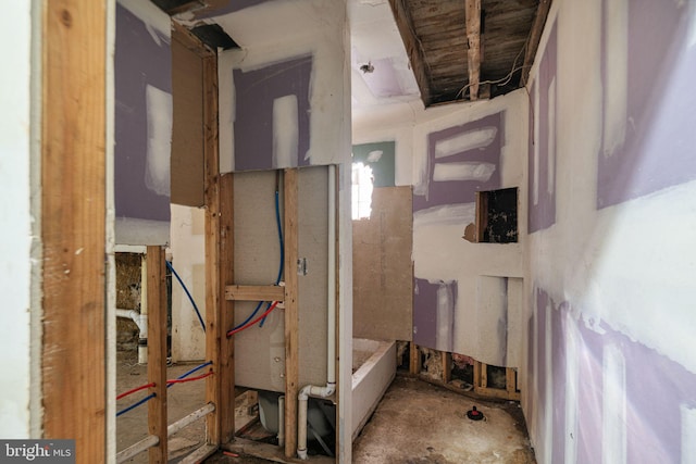 4621 N Broad St, Philadelphia, PA 19140 - bathroom with unfinished concrete flooring