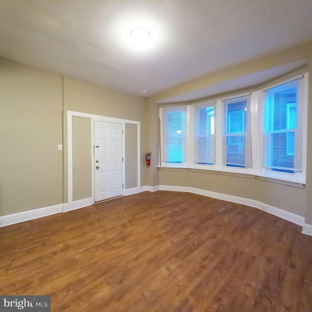 4623 N Broad St, Philadelphia, PA 19140 - entryway featuring wood finished floors and baseboards