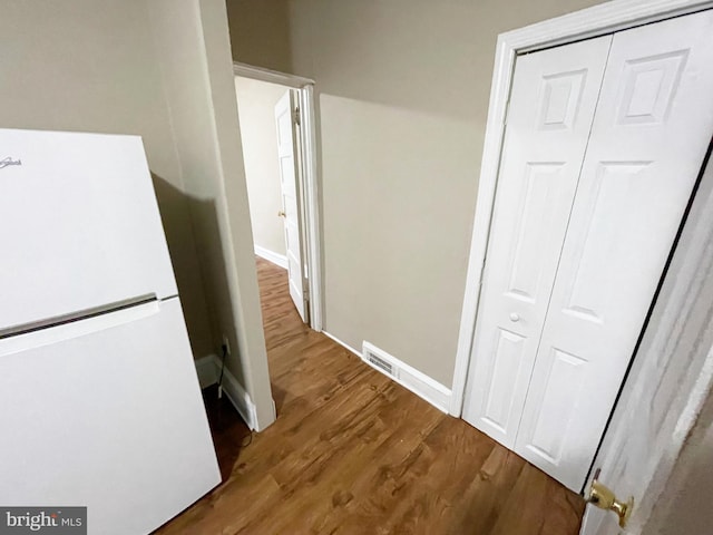 4623 N Broad St, Philadelphia, PA 19140 - hall featuring wood finished floors and baseboards