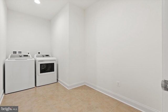 118 Milkweed Dr, Lake Frederick, VA 22630 - laundry area with washer and dryer, baseboards, and recessed lighting