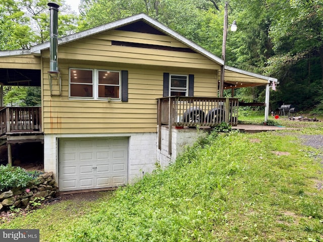 149 Smoketown Rd, Mertztown, PA 19539 - view of front of home with a garage and driveway