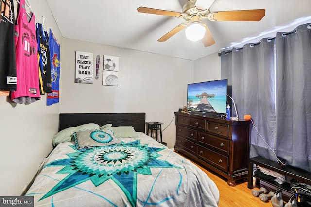15118 Briarcliff Manor Way, Burtonsville, MD 20866 - bedroom with wood finished floors and a ceiling fan