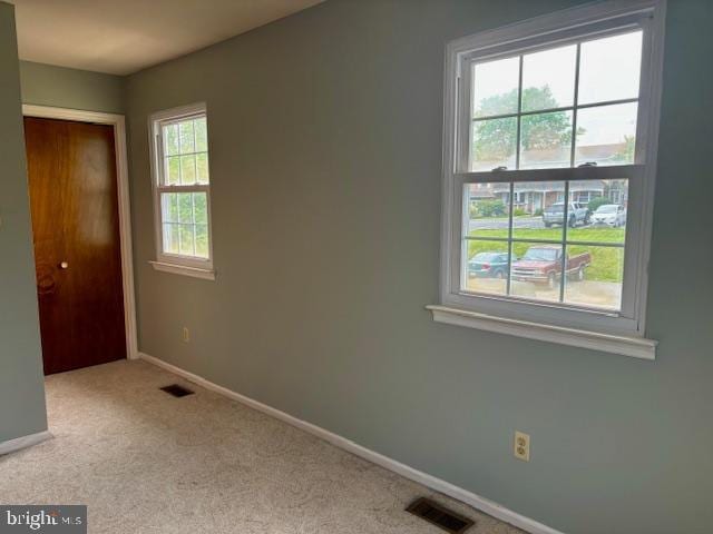 132 Popodickon Dr, Boyertown, PA 19512 - unfurnished bedroom featuring baseboards, a closet, and carpet flooring