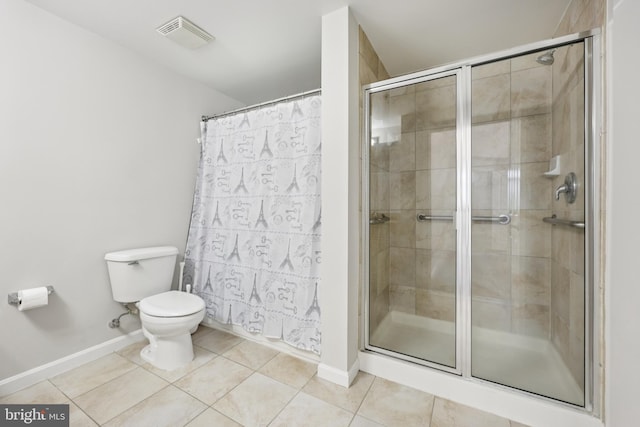 4480 Market Commons Dr Unit 416, Fairfax, VA 22033 - bathroom featuring baseboards, a tile shower, toilet, and tile patterned floors