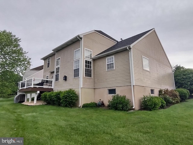7 Red Fox Ct, Reinholds, PA 17569 - view of side of home with a lawn and a wooden deck