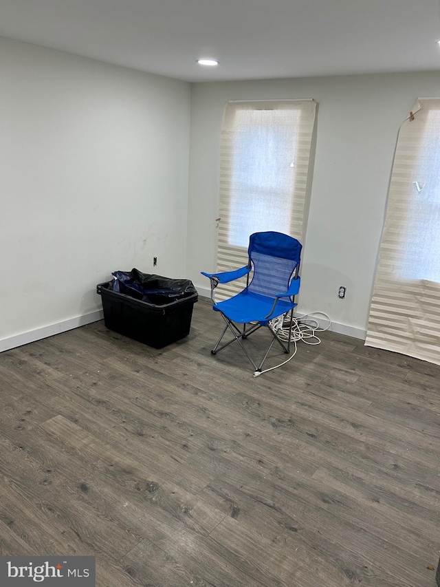 818 Washington St, Cambridge, MD 21613 - unfurnished room featuring wood finished floors, recessed lighting, and baseboards