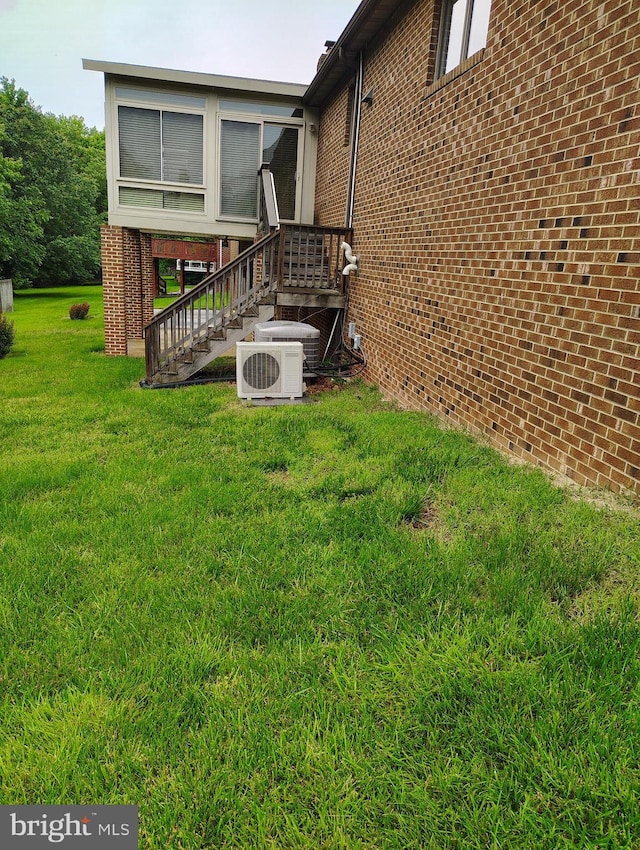 1412 Albert Dr, Bowie, MD 20721 - view of grassy yard featuring a cooling unit