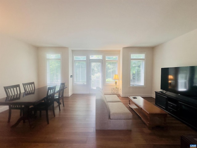 2112 Kober Way, Charlottesville, VA 22901 - living room featuring wood finished floors and baseboards