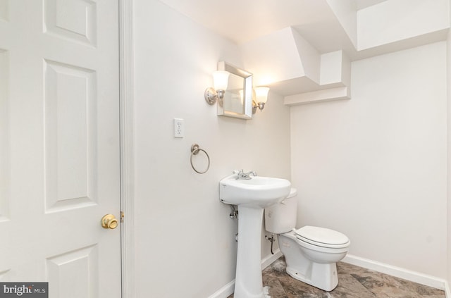 351 Point To Point Rd, Bel Air, MD 21015 - half bath featuring baseboards and toilet