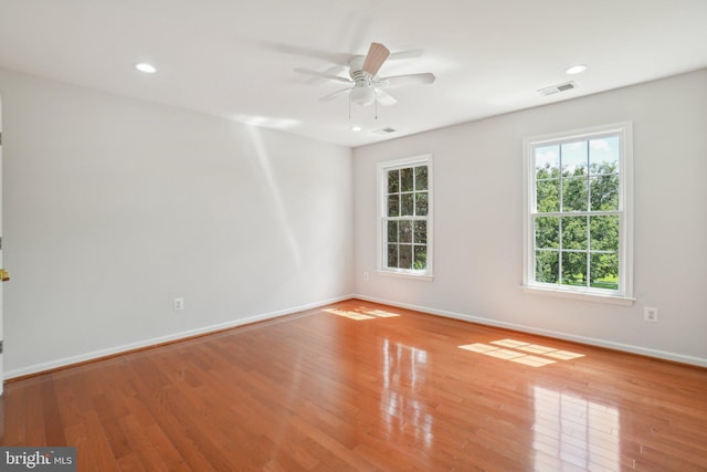 25487 Dabner Dr, Chantilly, VA 20152 - unfurnished room featuring baseboards, wood finished floors, a ceiling fan, and recessed lighting