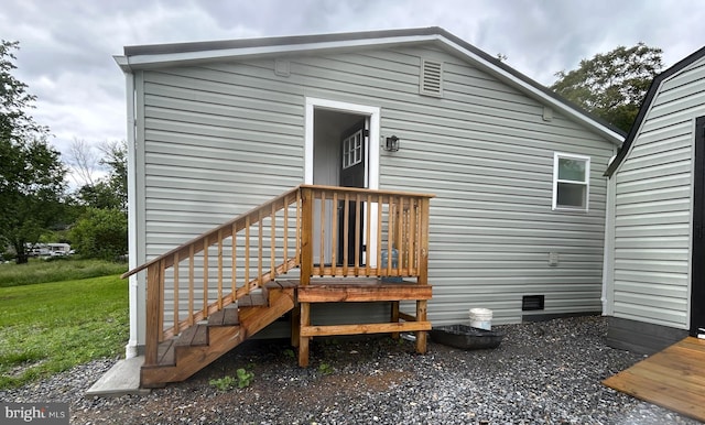 135 Crawford Quarry Rd, Falling Waters, WV 25419 - rear view of house with a yard