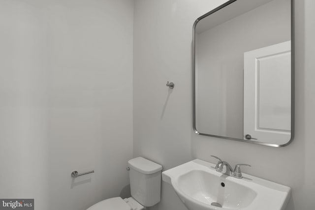 43294 Farringdon Sq, Broadlands, VA 20148 - bathroom featuring a sink and toilet