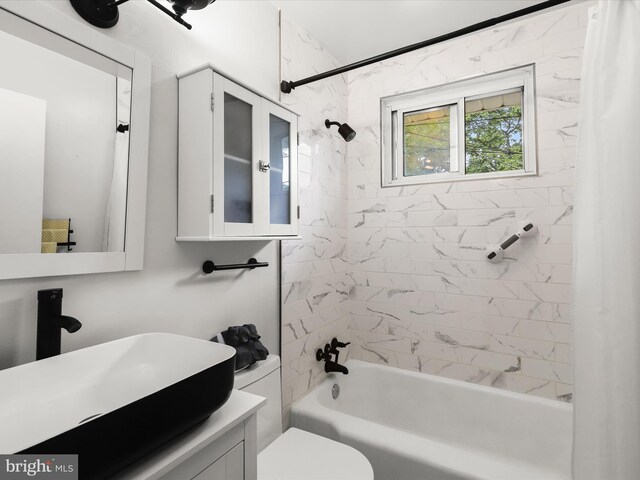 3807 24th Ave, Temple Hills, MD 20748 - full bath featuring shower / bathtub combination with curtain, vanity, and toilet