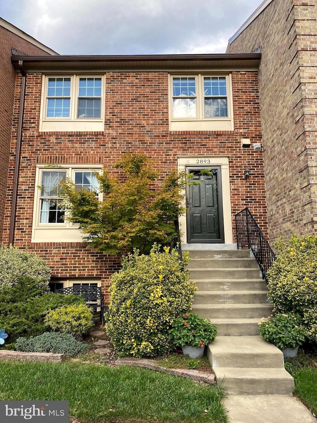 2893 Sutton Oaks Ln, Vienna, VA 22181 - property entrance with brick siding