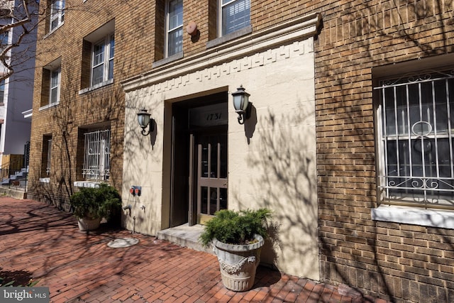 1731 Willard St NW Unit 102, Washington, DC 20009 - entrance to property featuring brick siding
