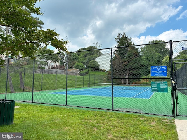 5431 Plymouth Meadows Ct, Fairfax, VA 22032 - view of tennis court