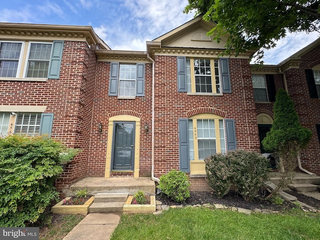 4563 Kingscup Ct, Ellicott City, MD 21042 - colonial house with brick siding
