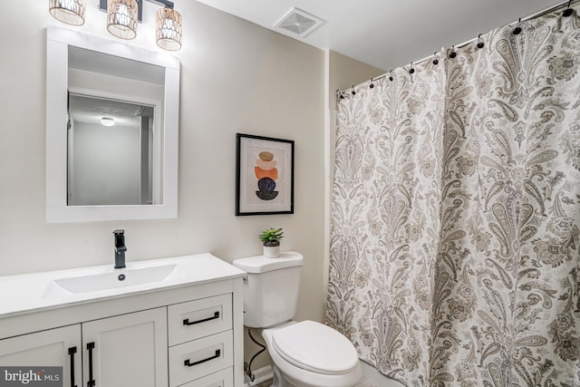 9147 Everett Ct, Springfield, VA 22152 - full bathroom with vanity and a shower with curtain