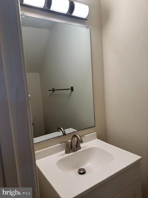 4321 Drake Ct, Waldorf, MD 20603 - bathroom featuring vanity