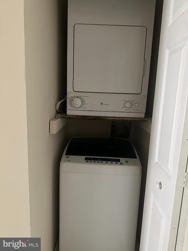 4321 Drake Ct, Waldorf, MD 20603 - washroom with estacked washer and dryer