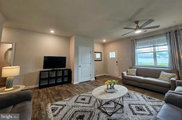 529 Birchwood Dr, Salisbury, MD 21804 - living area with wood finished floors, ceiling fan, baseboards, and recessed lighting