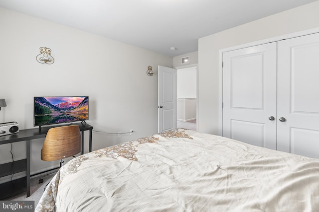 325 Hickory Ridge Cir, York, PA 17404 - carpeted bedroom with a closet