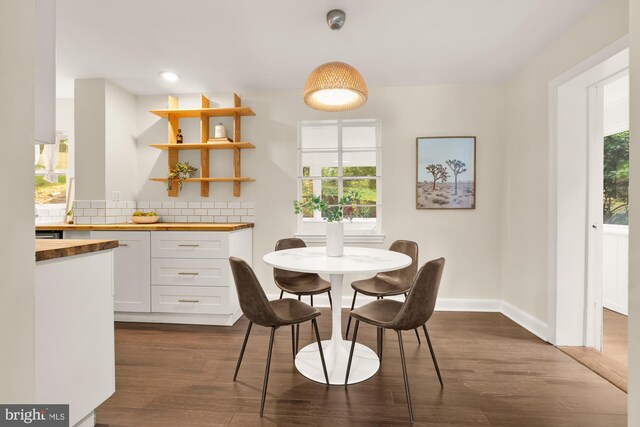 7307 15th Ave, Takoma Park, MD 20912 - dining area featuring dark wood finished floors and recessed lighting