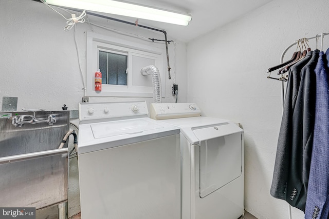 1615 Webster St NE, Washington, DC 20017 - laundry room with independent washer and dryer