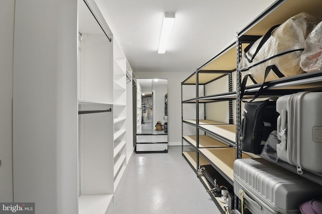 1367 Cedar Ave, Annapolis, MD 21403 - view of walk in closet